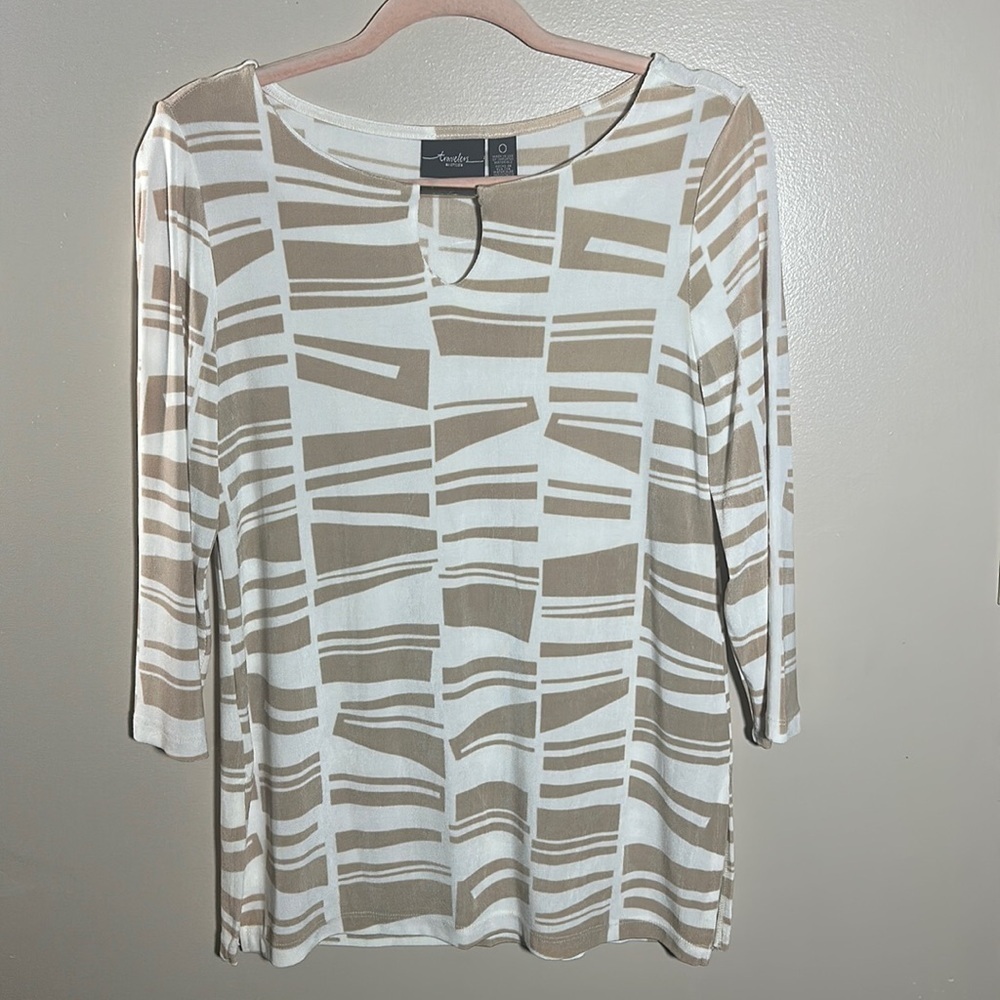 Chicos Travelers‎ Tan White Top | 0